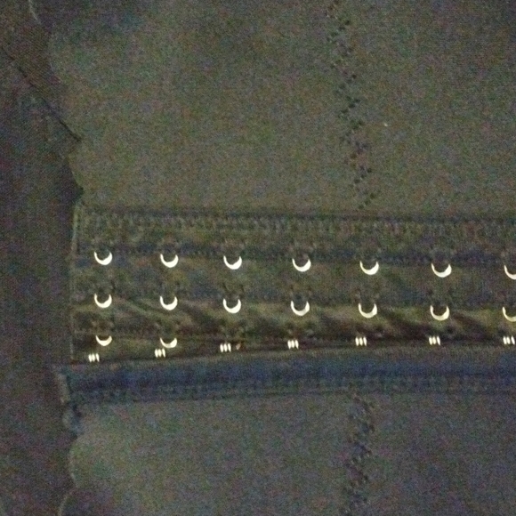 Body Shaper NEW - Picture 2 of 7